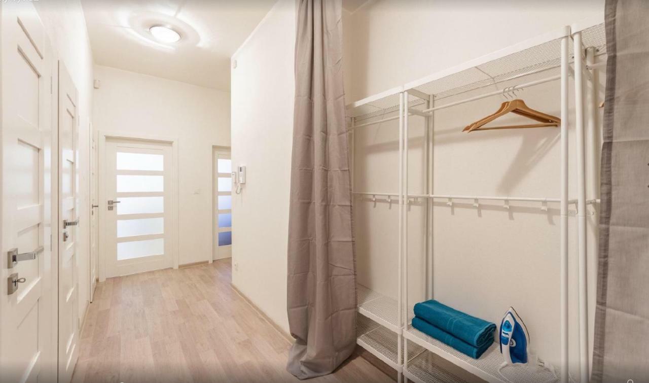 Central Prague Crown Apartments エクステリア 写真