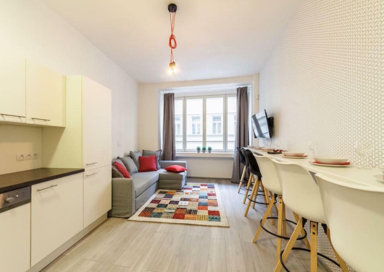 Central Prague Crown Apartments エクステリア 写真