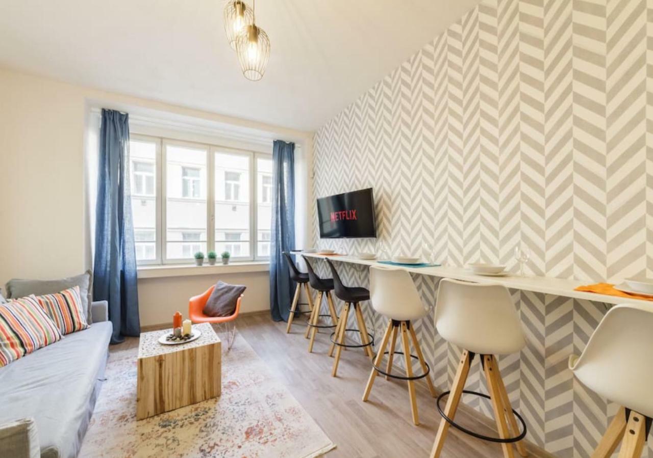 Central Prague Crown Apartments エクステリア 写真