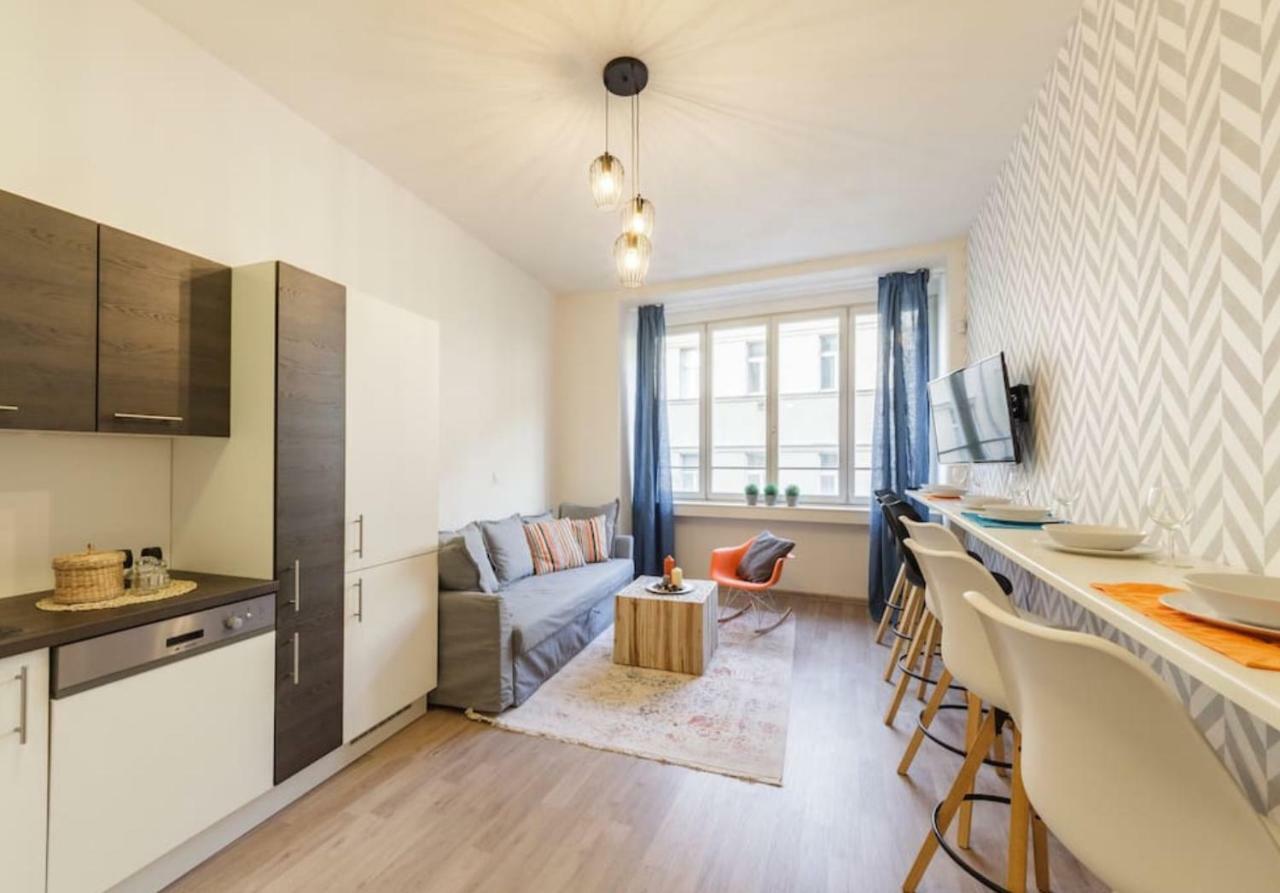 Central Prague Crown Apartments エクステリア 写真